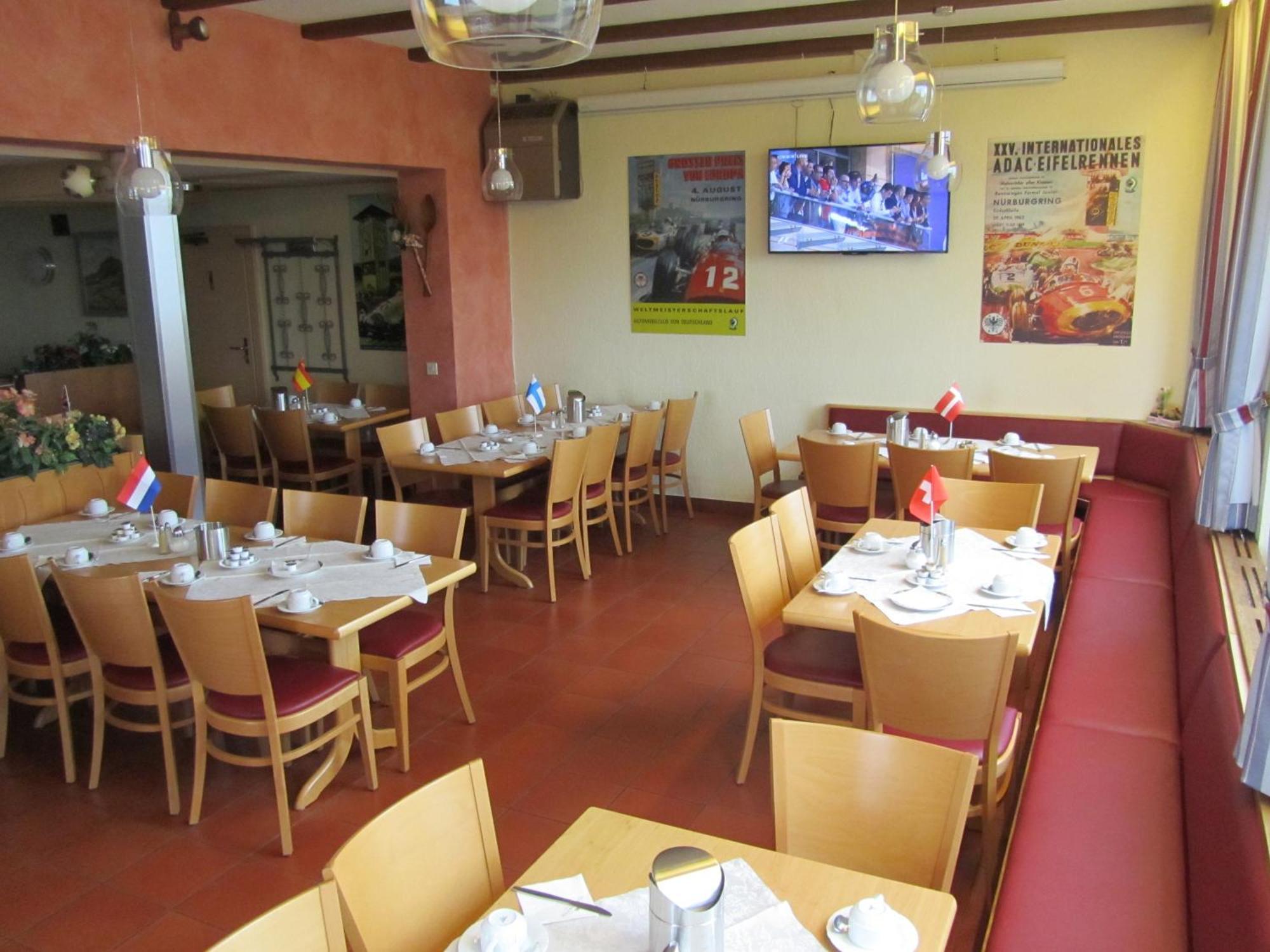 Hotel Zur Burg Nuerburg Zewnętrze zdjęcie