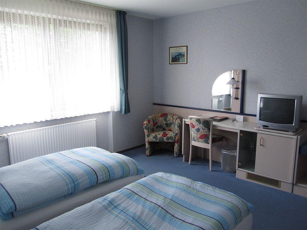 Hotel Zur Burg Nuerburg Zewnętrze zdjęcie