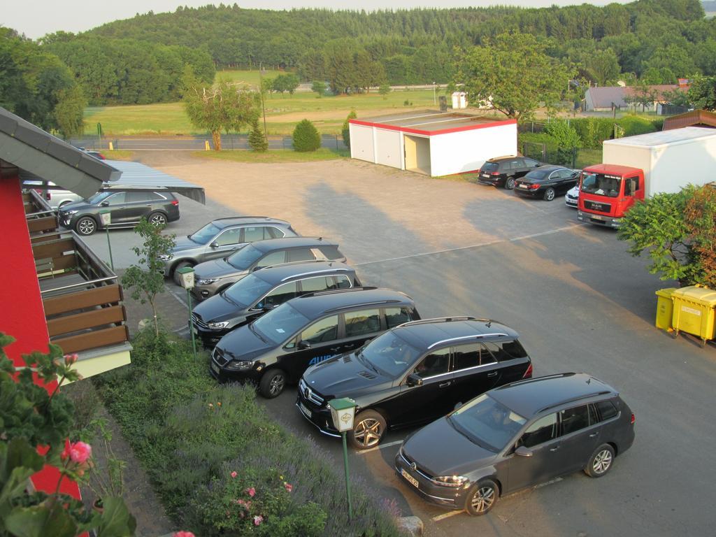 Hotel Zur Burg Nuerburg Zewnętrze zdjęcie