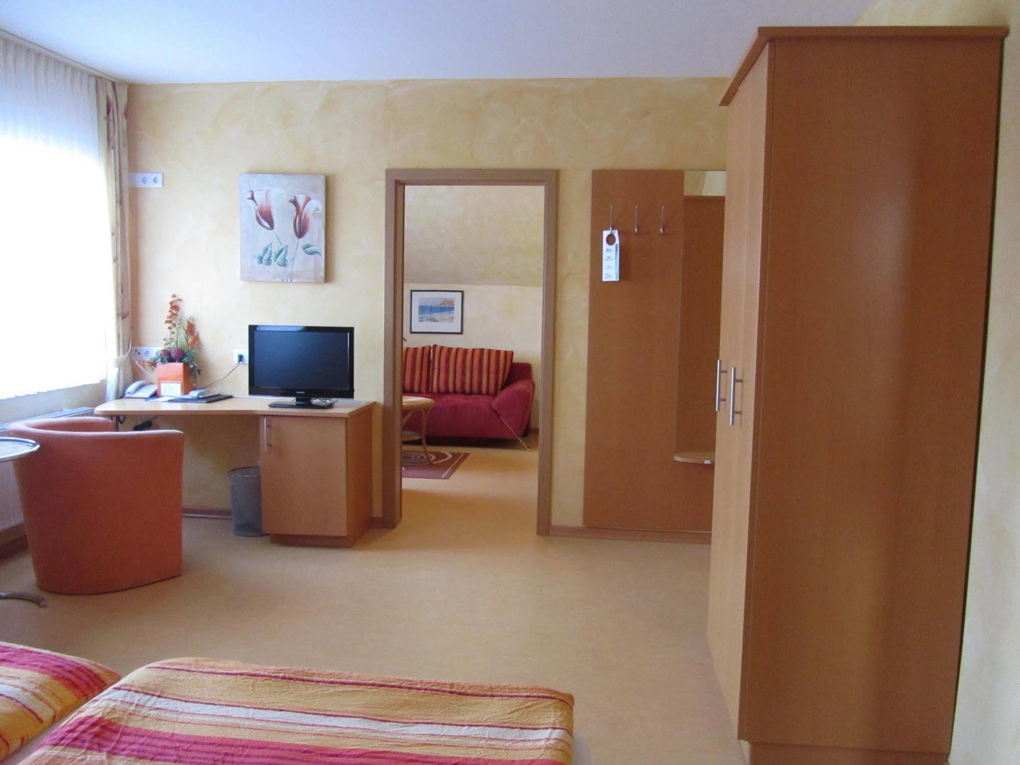 Hotel Zur Burg Nuerburg Zewnętrze zdjęcie