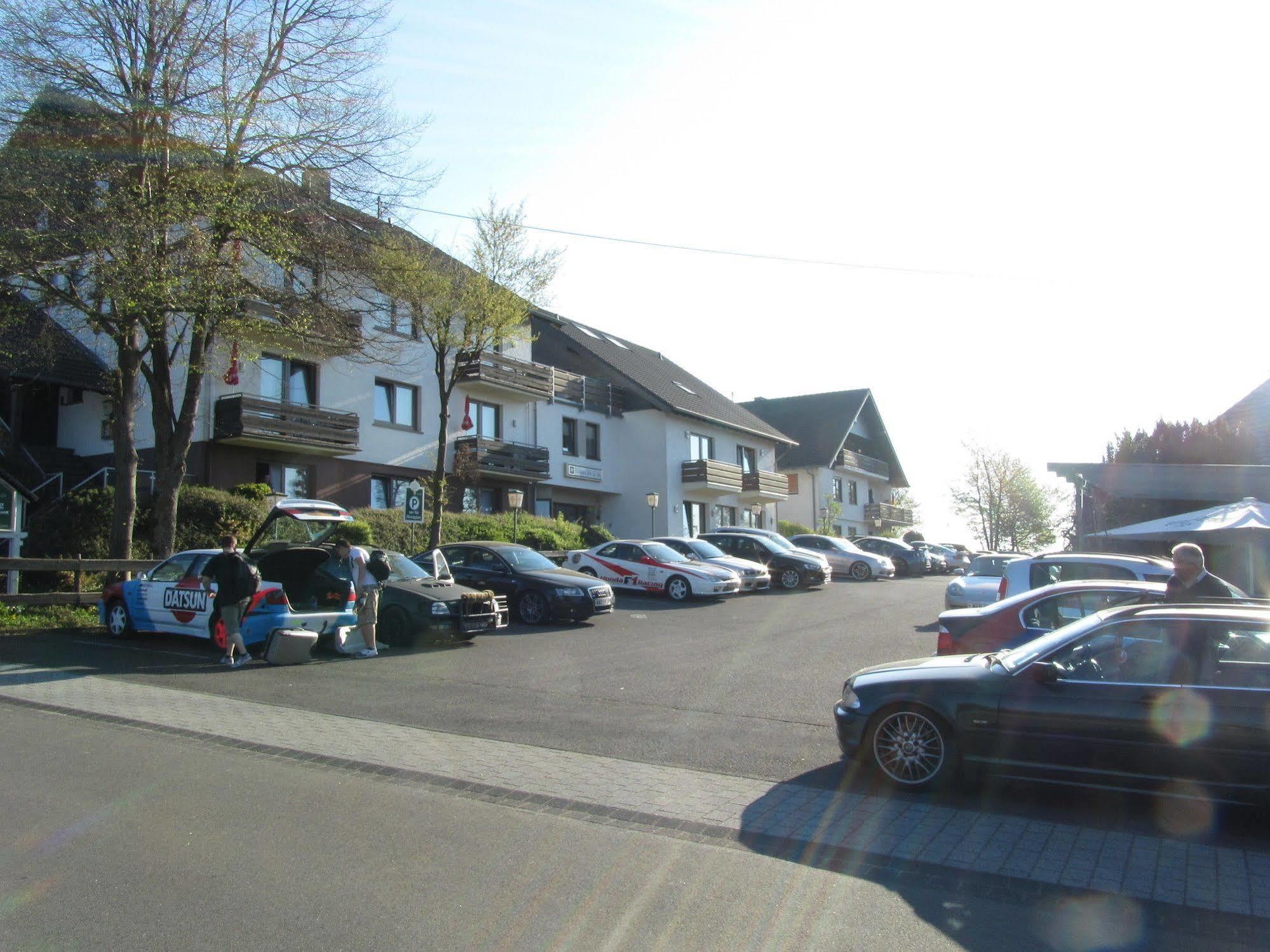 Hotel Zur Burg Nuerburg Zewnętrze zdjęcie